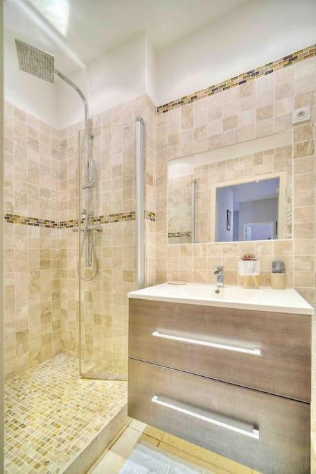 Croisette 8/10 Pers Apartment Cannes Exterior photo